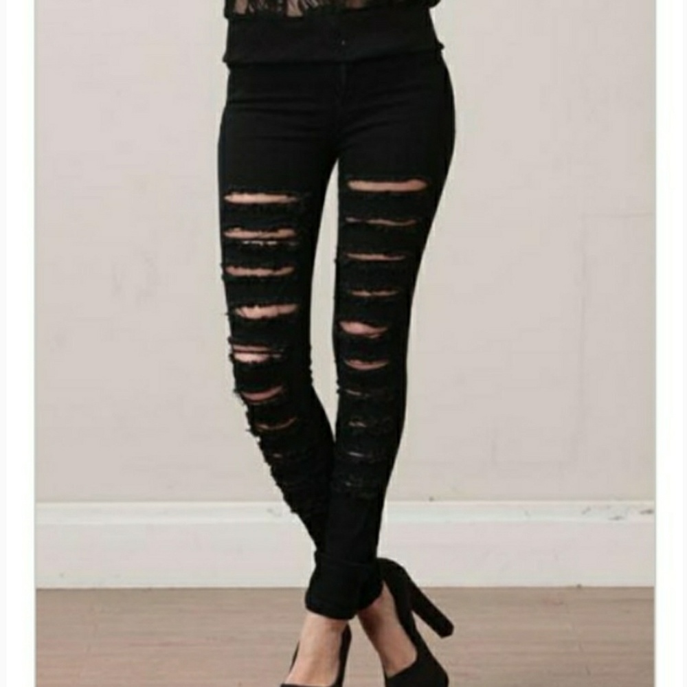 🆕⭐Black Lola destroyed denim jeans⭐ - Picture 3 of 9